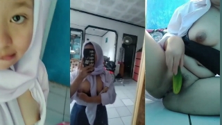 Bokep SMP Bocil terbaru lagi sange pamer memek