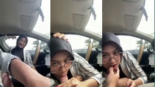 Bokep SMP viral Di suruh ngokop om di dalam mobil